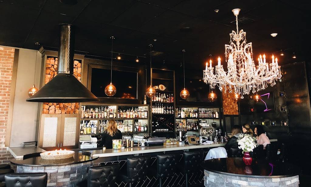 Glow Martini Lounge | night club | 20631 SR 410 East, Suite 301, Bonney Lake, WA 98391, USA | 2539877020 OR +1 253-987-7020