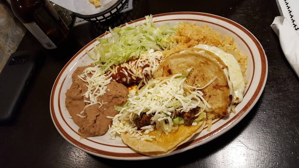 Tacos El Rey De Oro | restaurant | 322 W Rollins Rd, Round Lake Beach, IL 60073, USA | 8477402607 OR +1 847-740-2607