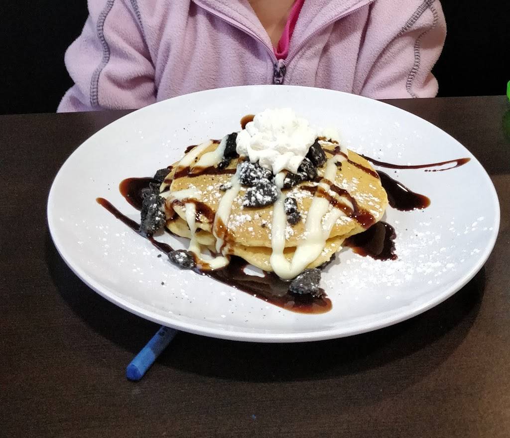 Stacked Pancake & Breakfast House Wasaga Beach | restaurant | 1890 Mosley St #5, Wasaga Beach, ON L9Z 1Z4, Canada | 7054295555 OR +1 705-429-5555