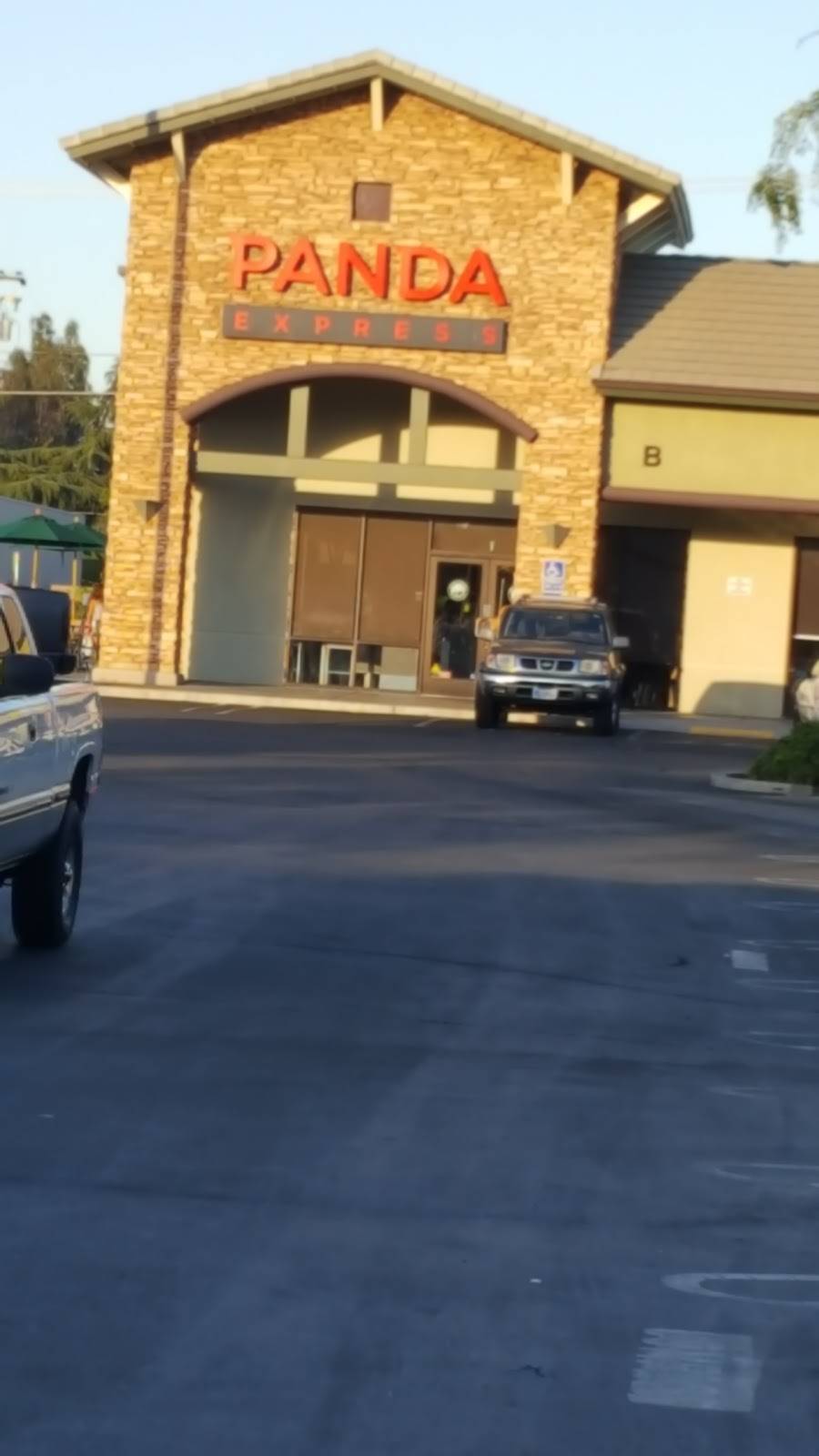 Panda Express | meal takeaway | 801 Oakdale Rd, Modesto, CA 95354, USA | 2095724689 OR +1 209-572-4689