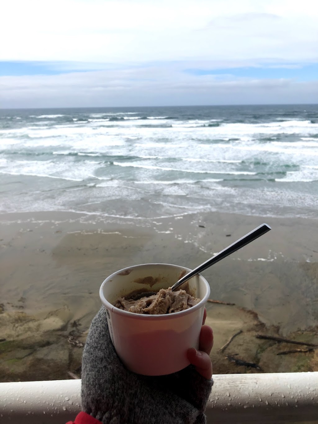 Arr Place | restaurant | 143 SW Cliff St, Newport, OR 97365, USA | 5412654240 OR +1 541-265-4240