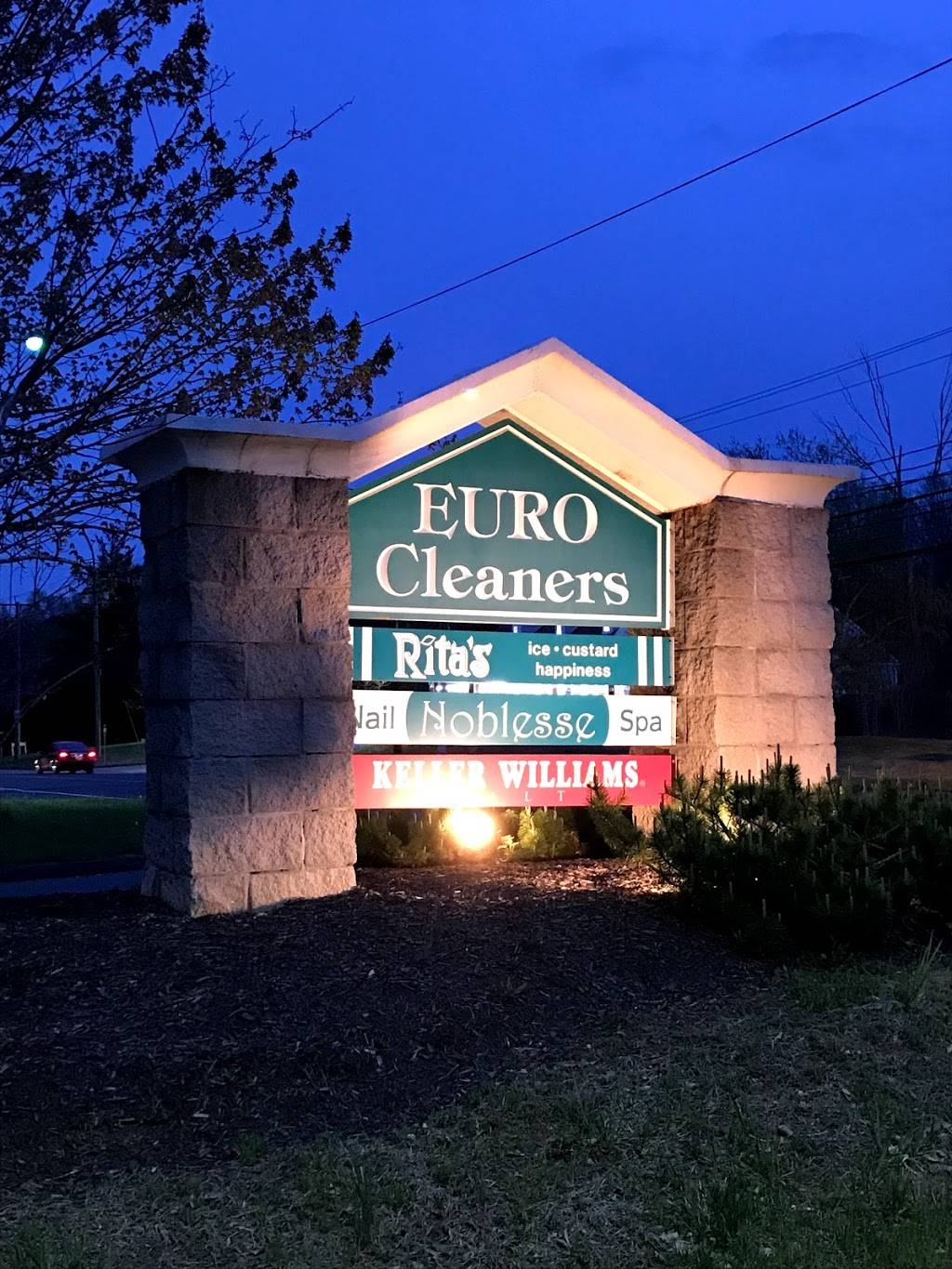 Ritas Italian Ice & Frozen Custard | restaurant | 358 Scott Swamp Rd, Farmington, CT 06032, USA | 8606770880 OR +1 860-677-0880