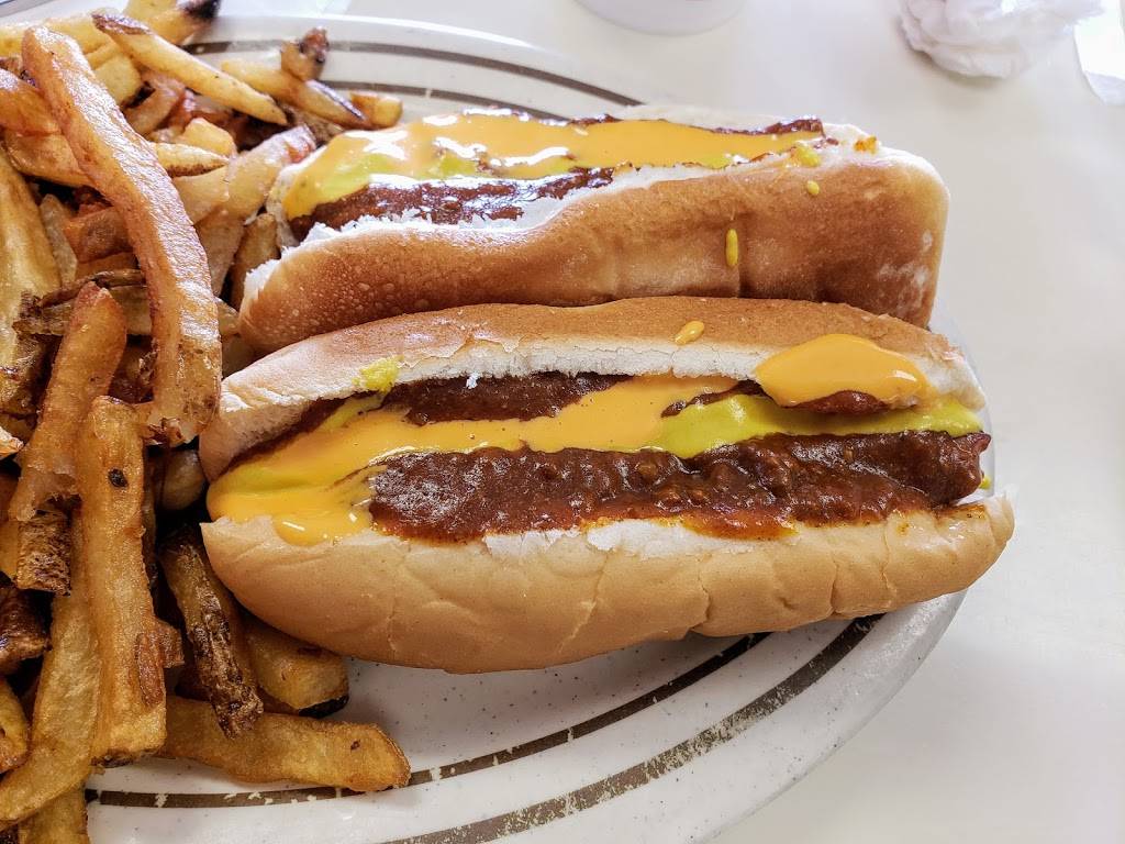Hot Dog Shoppe | restaurant | 740 W Market St, Warren, OH 44481, USA | 3303957057 OR +1 330-395-7057