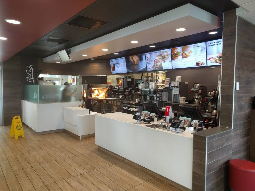 McDonalds | cafe | 209 E 29th St, Loveland, CO 80538, USA | 9706698250 OR +1 970-669-8250