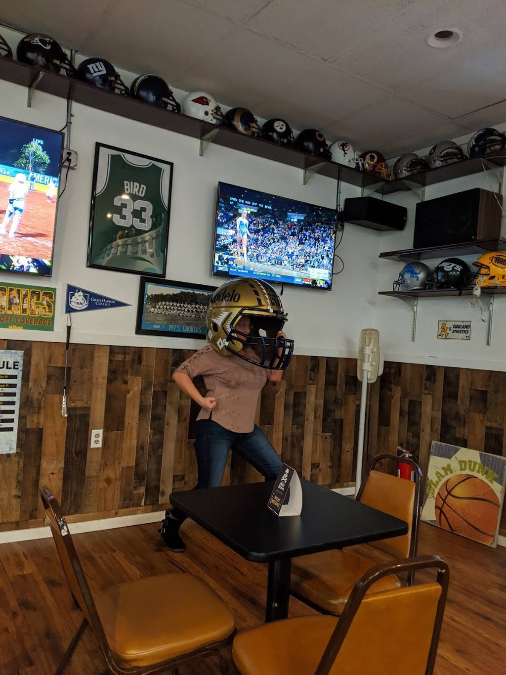 Game Day Sports Bar and Grill | restaurant | 1017 S Boone St, Aberdeen, WA 98520, USA | 3606379649 OR +1 360-637-9649