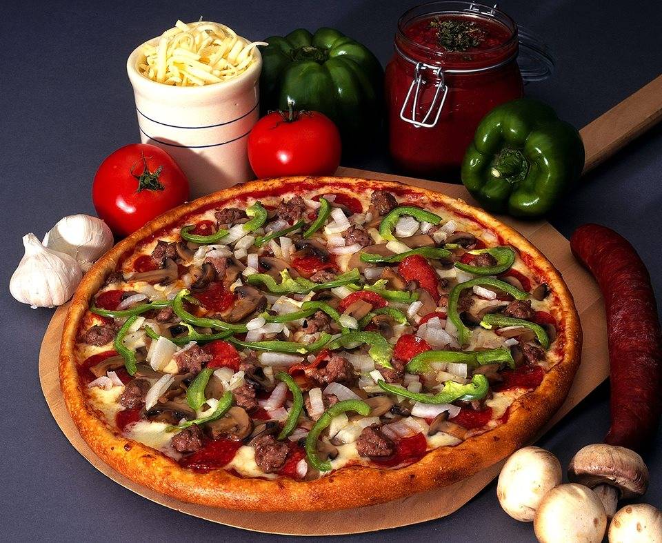 Dream Lanes | restaurant | 13 Atlas Ct, Madison, WI 53714, USA | 6082213596 OR +1 608-221-3596