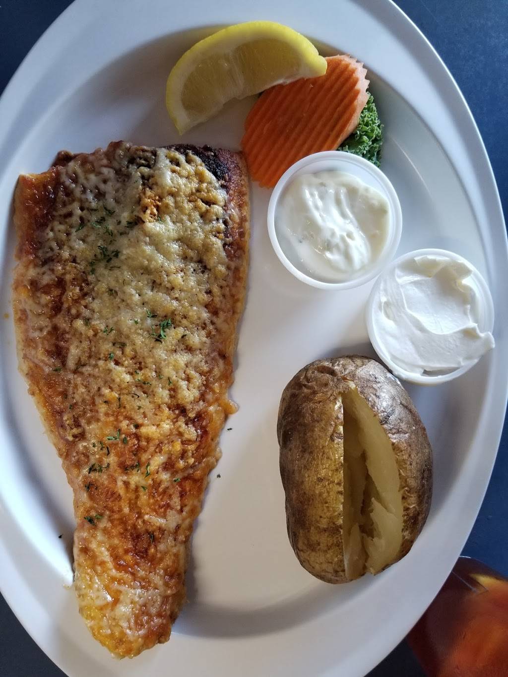 Darrows Family Restaurant | restaurant | 301 Louvingney St, Mackinaw City, MI 49701, USA | 2314365514 OR +1 231-436-5514