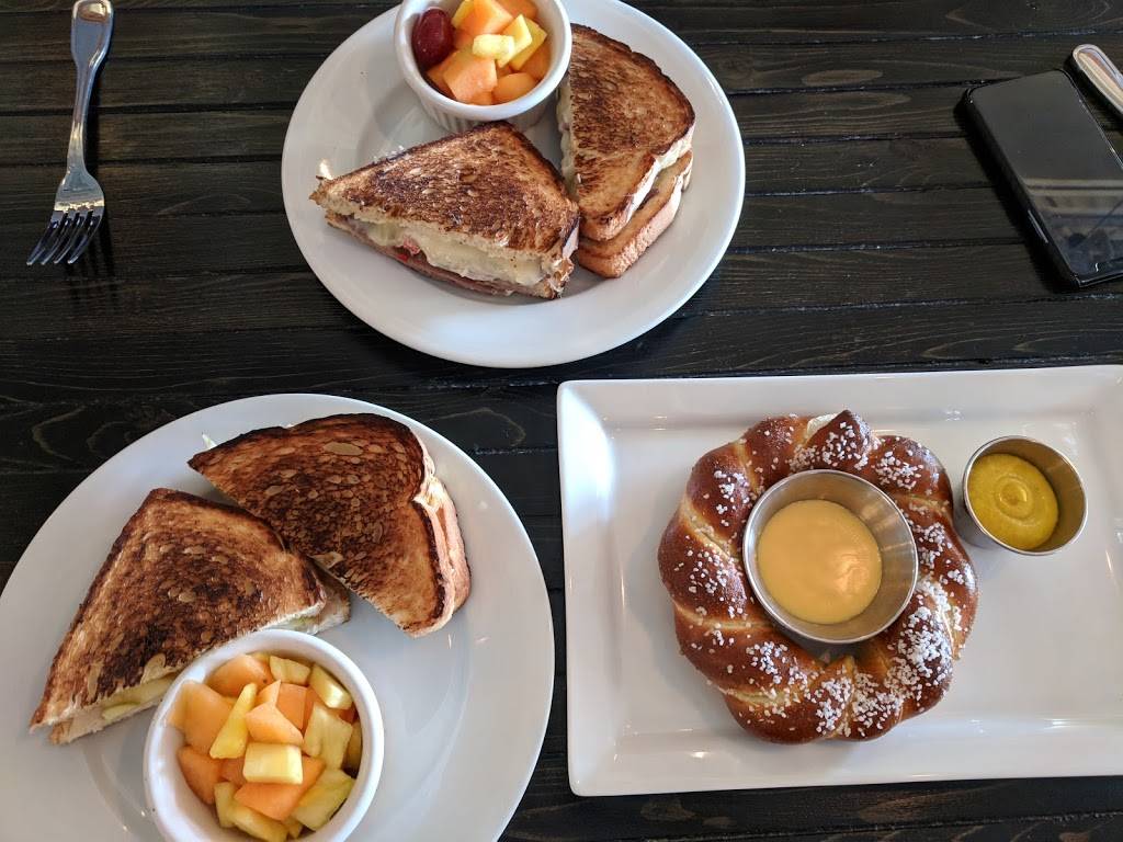 Fit & Fuel Bicycle Cafe | cafe | 819 Vanderbilt Beach Rd, Naples, FL 34108, USA | 2395143333 OR +1 239-514-3333