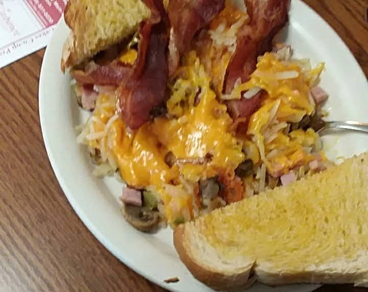 Cross Roads Diner | restaurant | 3105 S Sheridan Rd, Stanton, MI 48888, USA | 9898314494 OR +1 989-831-4494