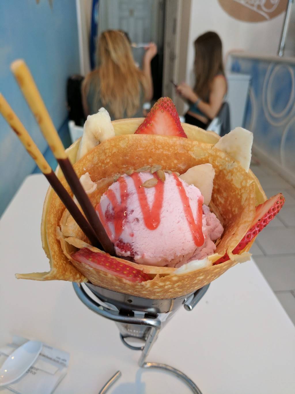 Aha Crepe | restaurant | 2435 N Clark St, Chicago, IL 60614, USA | 7738834766 OR +1 773-883-4766