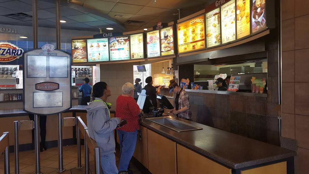 Dairy Queen Grill & Chill | restaurant | 100 Dorman Centre Dr, Spartanburg, SC 29301, USA | 8645760100 OR +1 864-576-0100