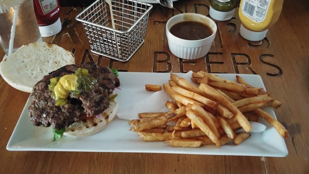 Iron Horse Bar & Grill | restaurant | 1 Church St, Cookstown, ON L0L 1L0, Canada | 7054582500 OR +1 705-458-2500