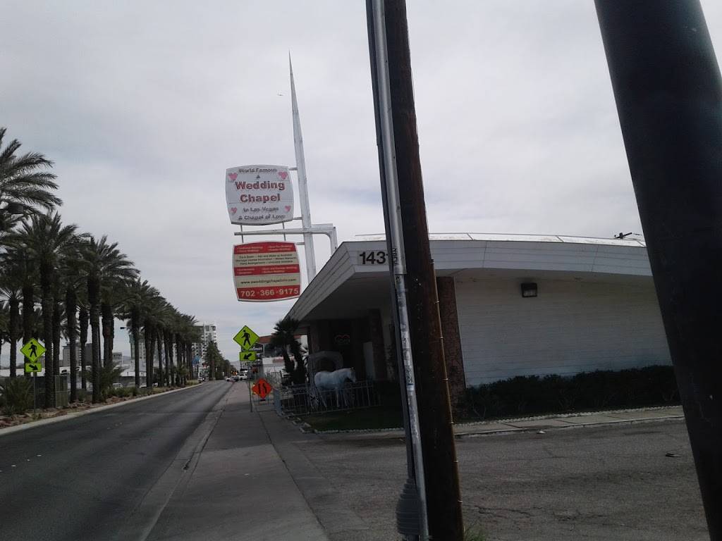 Panda Express | restaurant | 4780 W Tropicana Ave, Las Vegas, NV 89103, USA | 7028769730 OR +1 702-876-9730