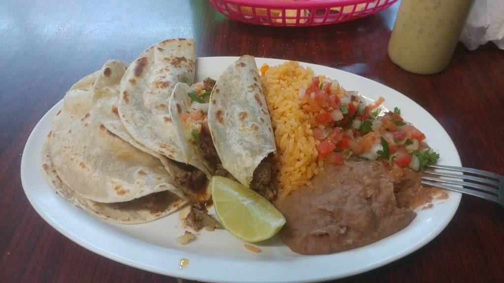 Mucho Mexico Cafe & Bakery | restaurant | 4626 N McCarty St, Houston, TX 77013, USA | 7136736801 OR +1 713-673-6801