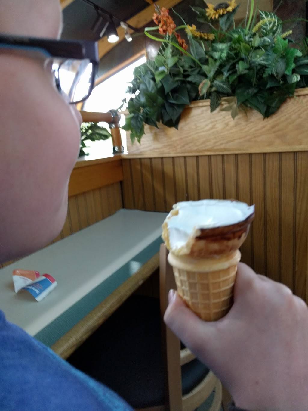 Dairy Queen | restaurant | 10950 175th Ct W, Lakeville, MN 55044, USA | 9528925001 OR +1 952-892-5001