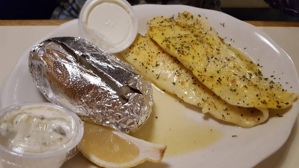 Traditions Restaurant & Pub | restaurant | 2739 Highway Ave, Highland, IN 46322, USA | 2198383100 OR +1 219-838-3100