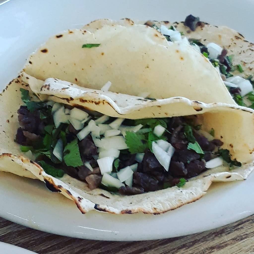 La Fonda | restaurant | 2898 Dekalb St, Lake Station, IN 46405, USA | 2199623204 OR +1 219-962-3204