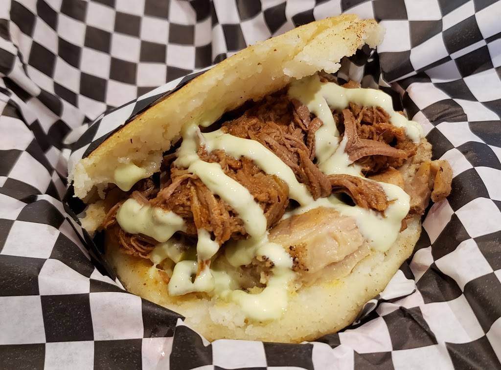 Arepa Venezuelan Kitchen | restaurant | 1405 NE 50th St, Seattle, WA 98105, USA | 2065564879 OR +1 206-556-4879