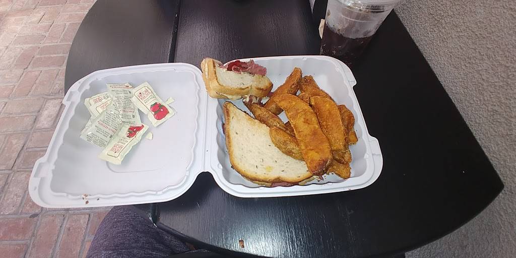 Iron Horse Deli | meal takeaway | 301 E Yosemite Ave, Manteca, CA 95336, USA | 2098233888 OR +1 209-823-3888