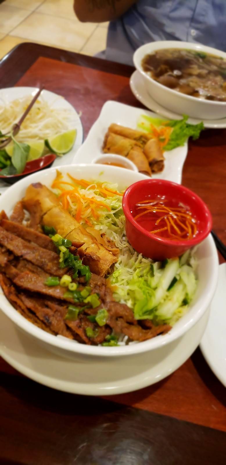 Pho Dong Restaurant | restaurant | 2610 Broadway, Redwood City, CA 94063, USA | 6502989900 OR +1 650-298-9900