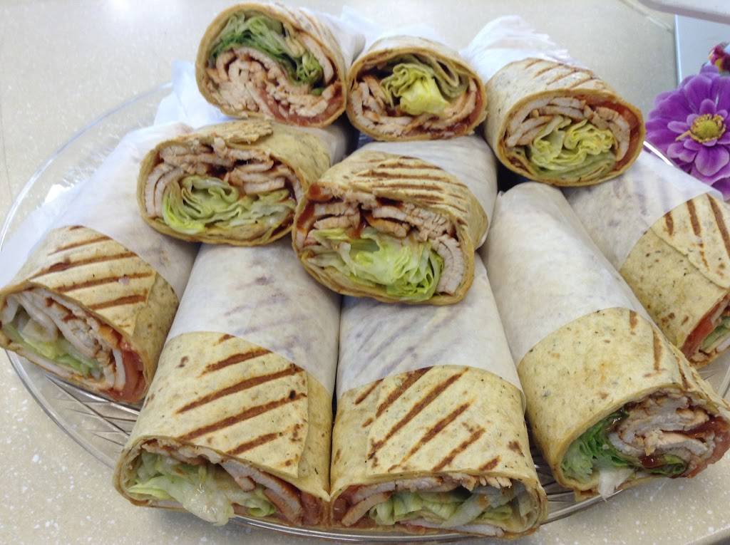 Ellies Deli | restaurant | 924 W 75th St unit 108, Naperville, IL 60565, USA | 6303553354 OR +1 630-355-3354