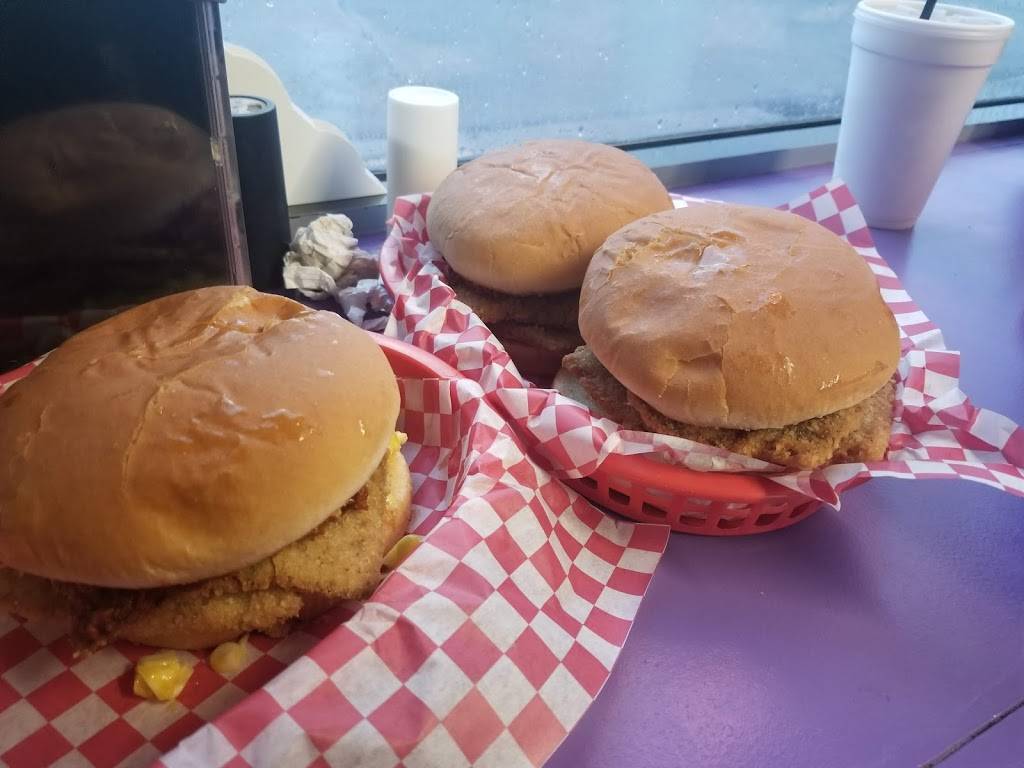 HAMPTONS | restaurant | 117 W 2nd Ave, El Dorado, KS 67042, USA | 3164525600 OR +1 316-452-5600