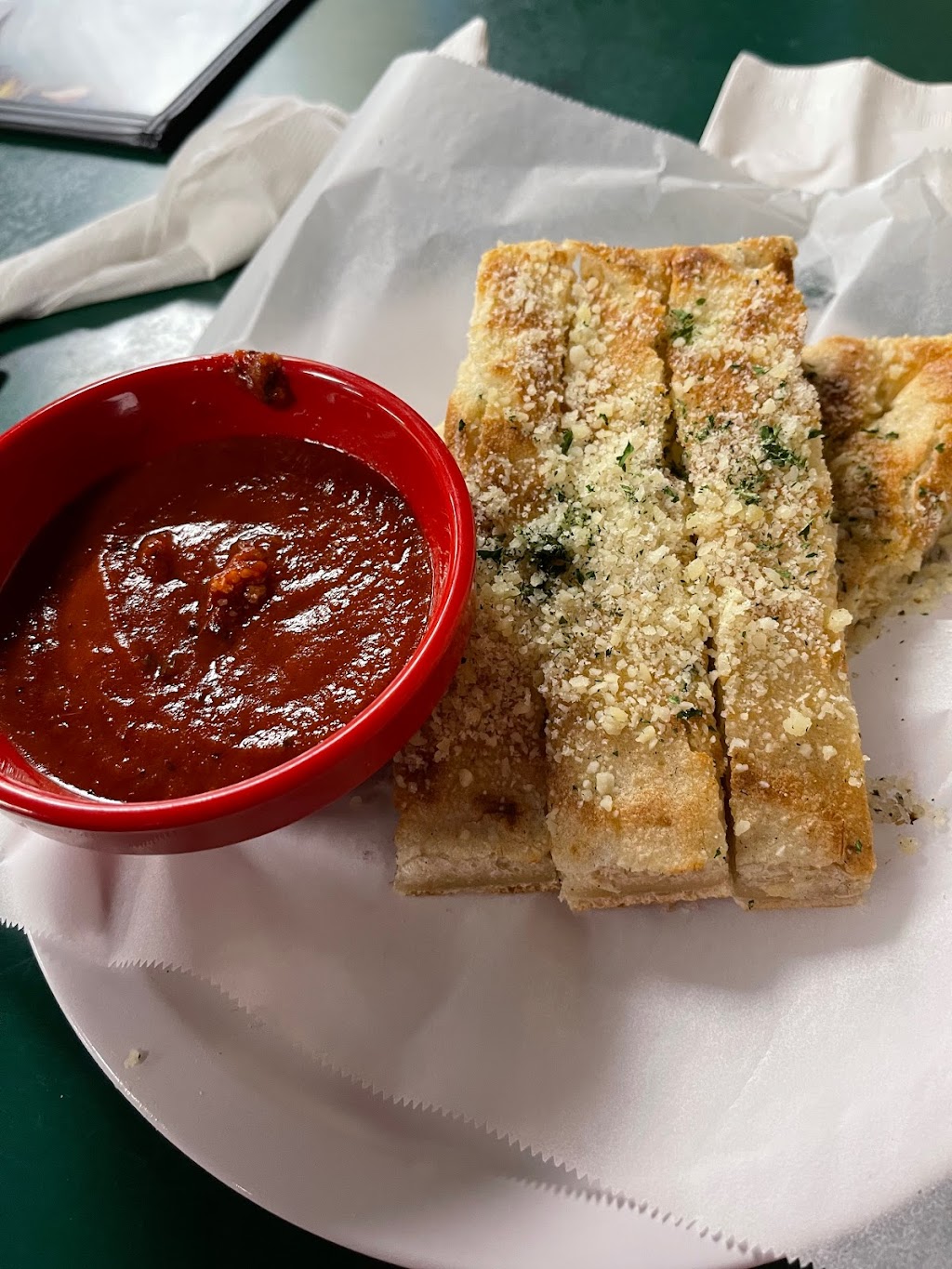 BenAmichis Italian Ristorante & Bar | restaurant | 310 N Lake Dr, Prestonsburg, KY 41653, USA | 6065064322 OR +1 606-506-4322