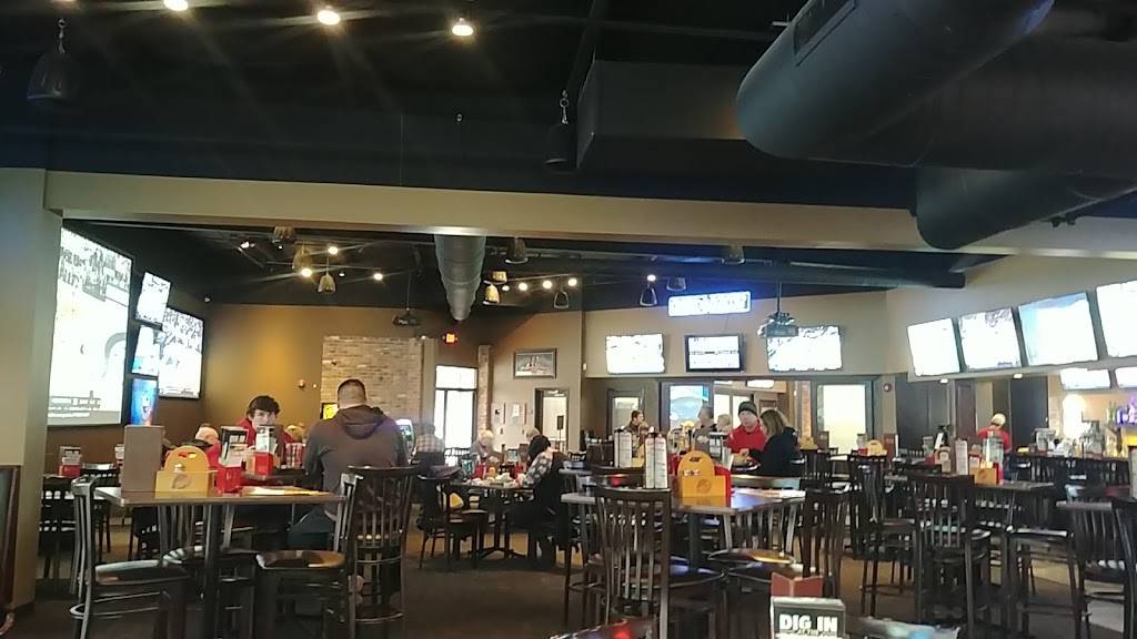 DJs Dugout Sports Bar - Miracle Hills | restaurant | 777 N 114th St, Omaha, NE 68154, USA | 4024988855 OR +1 402-498-8855