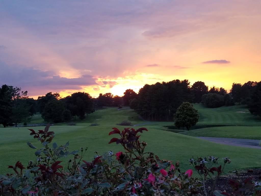 The Golf Club of Bristol | restaurant | 6045 Old Jonesboro Rd, Bristol, TN 37620, USA | 4236521700 OR +1 423-652-1700