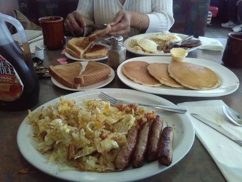 Lucas Coney Island | restaurant | 309 E Michigan Ave, Ypsilanti, MI 48198, USA | 7344835771 OR +1 734-483-5771