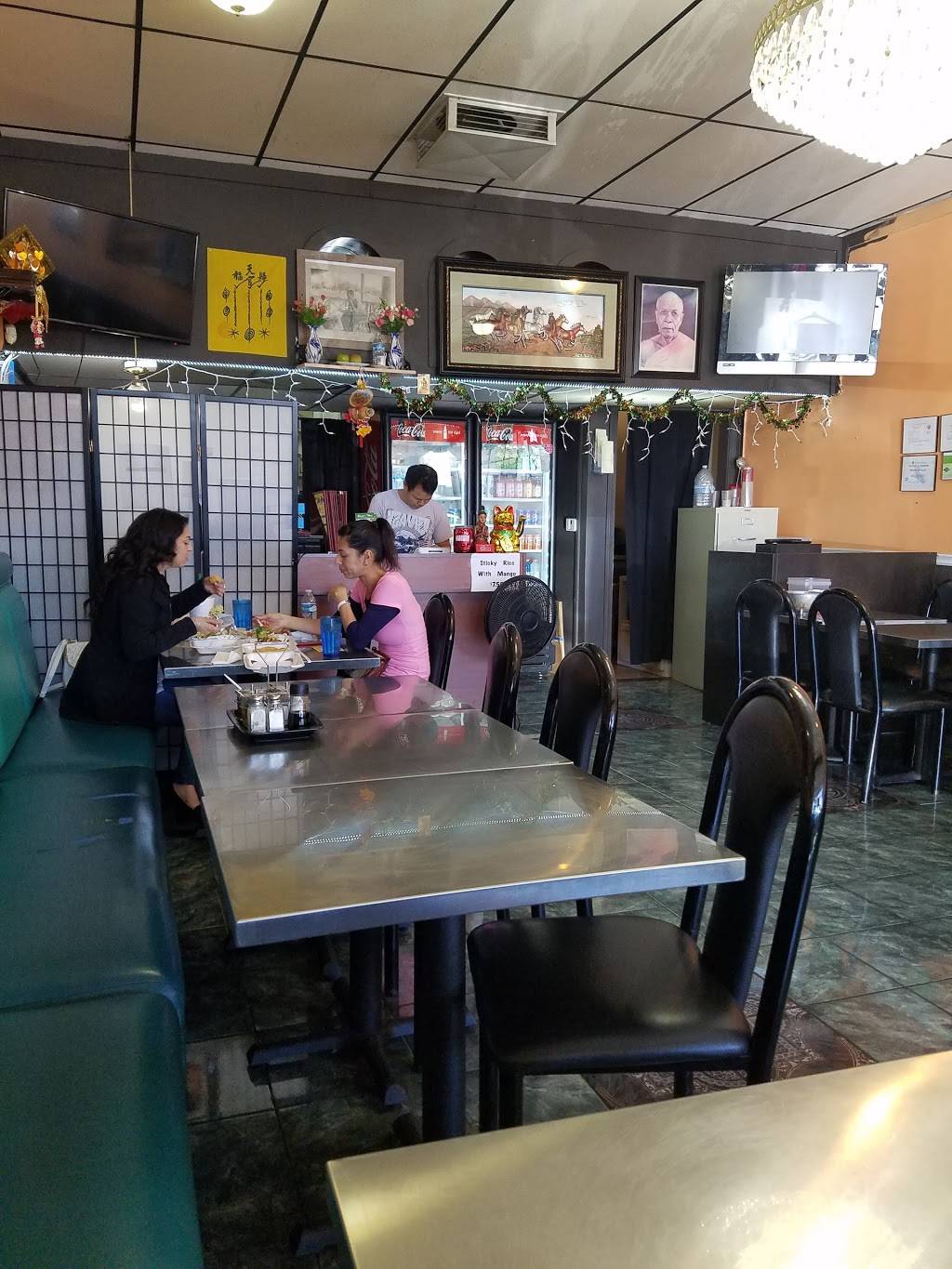 BANKS THAI | restaurant | 16449 Vanowen St, Van Nuys, CA 91406, USA | 8187876083 OR +1 818-787-6083