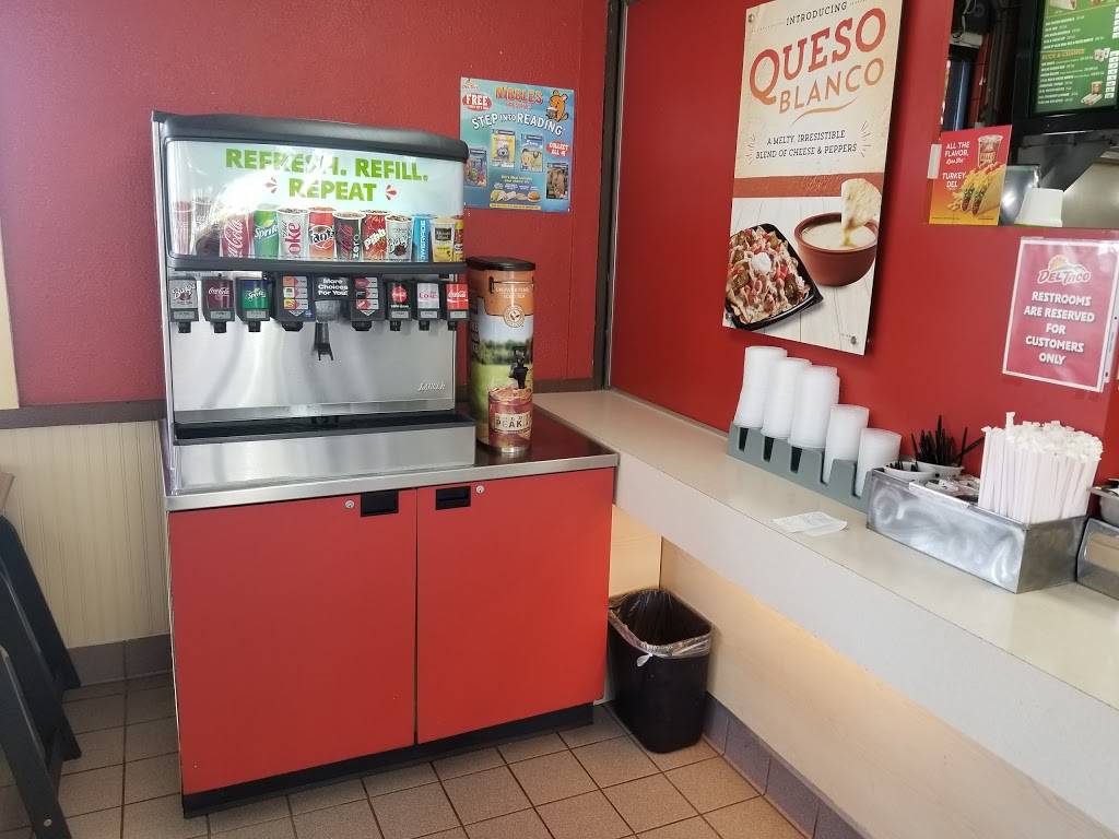 Del Taco | meal takeaway | 22401 El Toro Rd, Lake Forest, CA 92630, USA | 9495865124 OR +1 949-586-5124