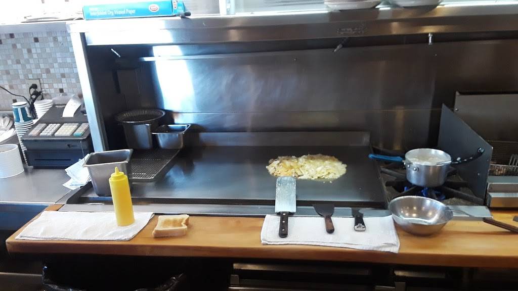 M & M Restaurant | restaurant | 2736 E Allegheny Ave, Philadelphia, PA 19134, USA | 2154234990 OR +1 215-423-4990