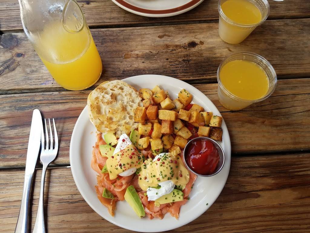 Ten Bells Tavern | restaurant | 232 W 7th St, Dallas, TX 75208, USA | 2149432677 OR +1 214-943-2677