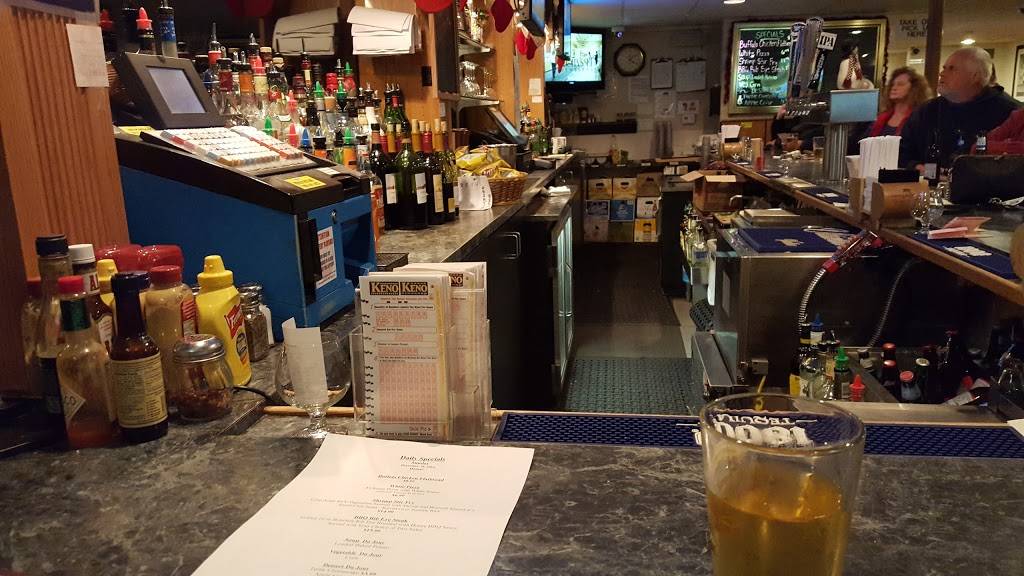 Warrens Place | restaurant | 27 Pleasant St, South Weymouth, MA 02190, USA | 7813317575 OR +1 781-331-7575