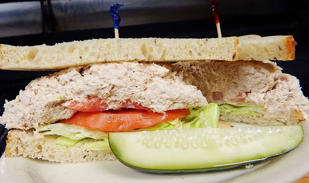 Hubs Restaurant | restaurant | 3727 Dempster Street, Skokie, IL 60076, USA | 8476739409 OR +1 847-673-9409