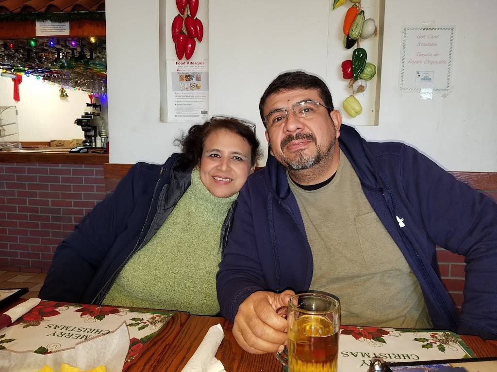 Acajutla Restaurant | restaurant | 18554 Woodfield Rd, Gaithersburg, MD 20879, USA | 3016701674 OR +1 301-670-1674