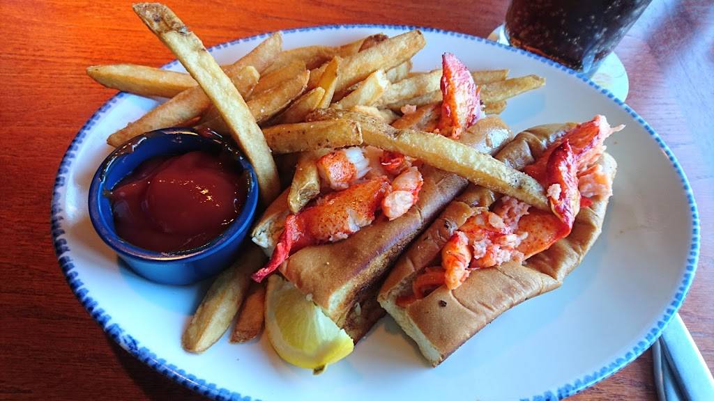 Red Lobster | restaurant | 2355 W New Haven Ave, Melbourne, FL 32904, USA | 3216765111 OR +1 321-676-5111
