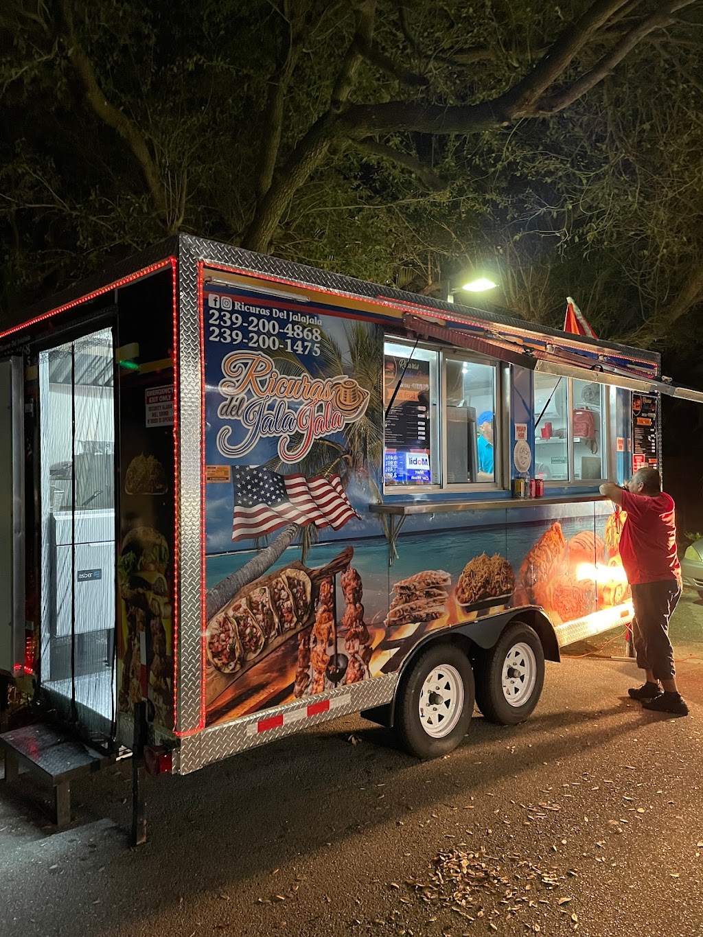 Las Ricuras Del Jala Jala | restaurant | 4577 Executive Dr, Naples, FL 34119, USA | 2392729766 OR +1 239-272-9766