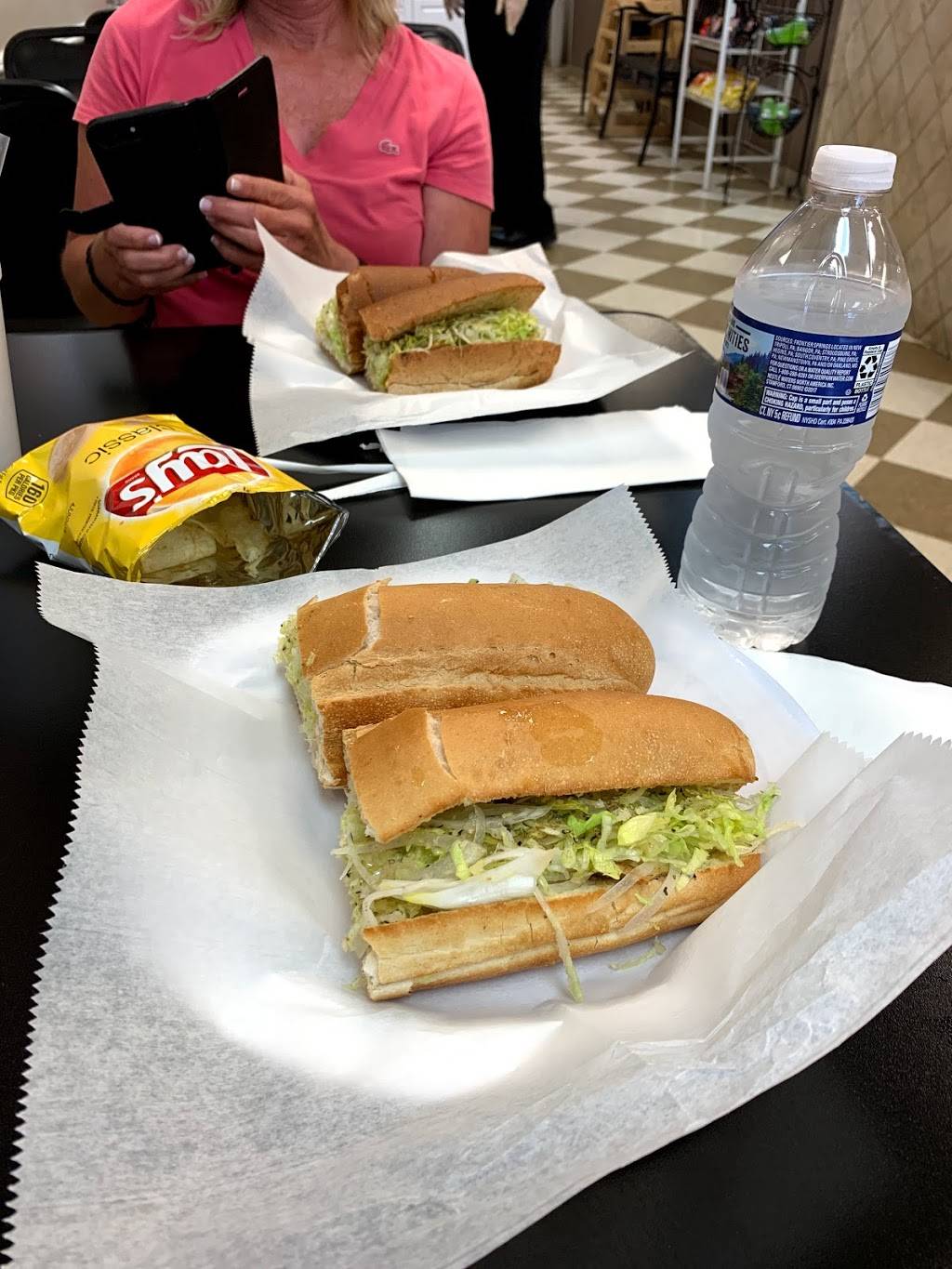 Angelos Sub Cafe | cafe | 15079 Patrick Henry Hwy, Amelia Court House, VA 23002, USA | 8045612999 OR +1 804-561-2999