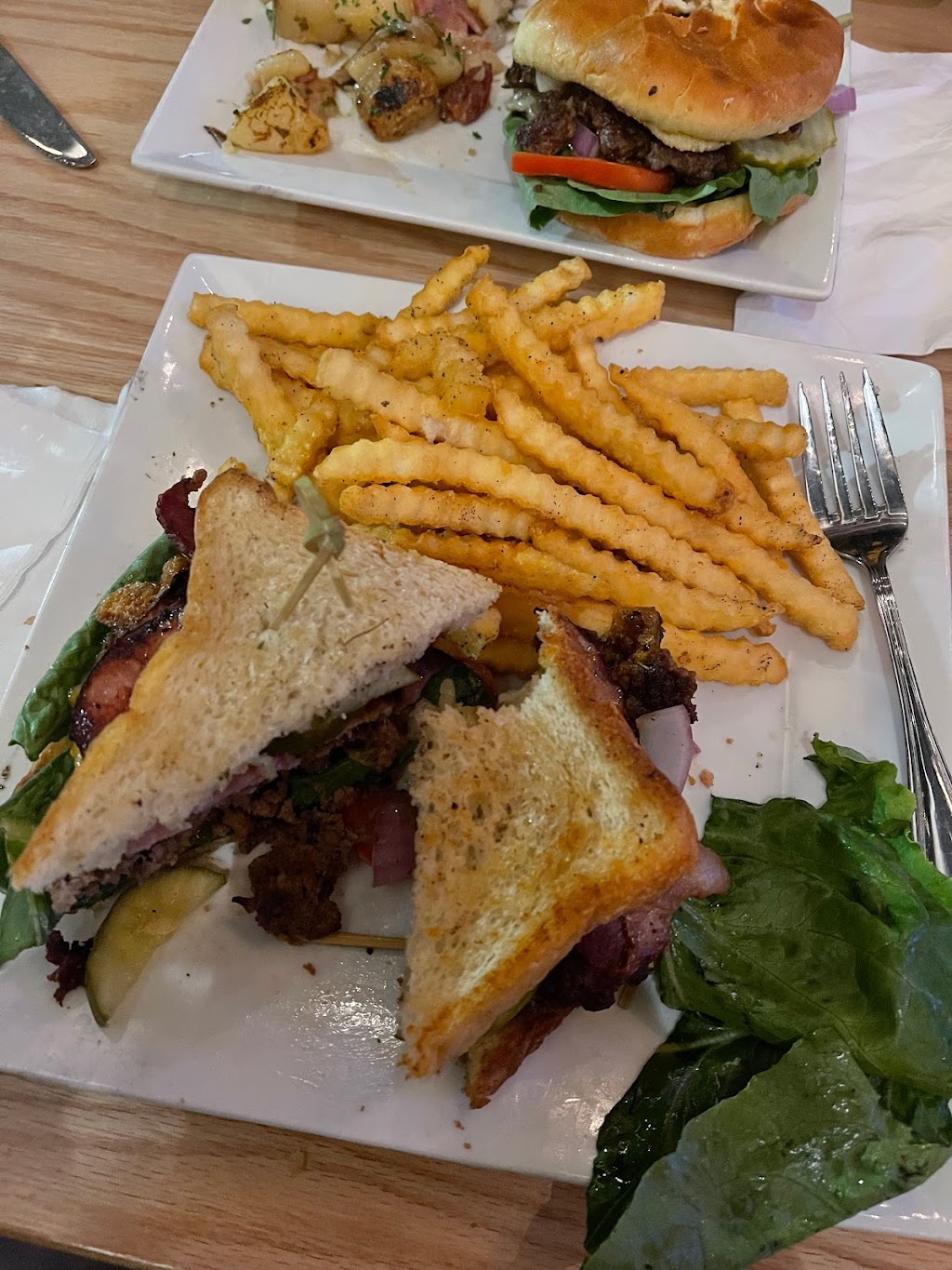 Luddys Tavern | restaurant | 106 SW State St #100, Ankeny, IA 50023, USA | 5157774690 OR +1 515-777-4690