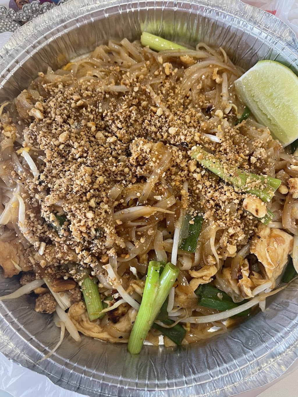 Haus De La Vie | restaurant | 1342 Douglas Ave Suite 4, North Providence, RI 02904, USA | 4015377180 OR +1 401-537-7180