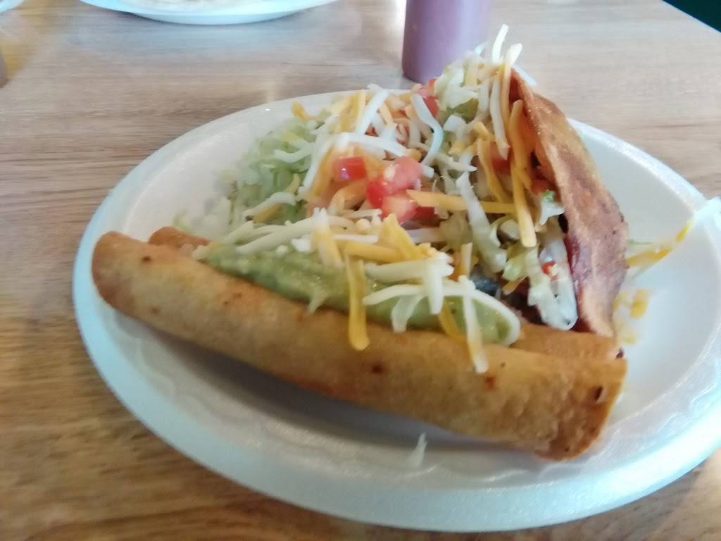 Victors Taco Shop | restaurant | 2121 Cumberland Ave #2817, Knoxville, TN 37916, USA | 8656330330 OR +1 865-633-0330