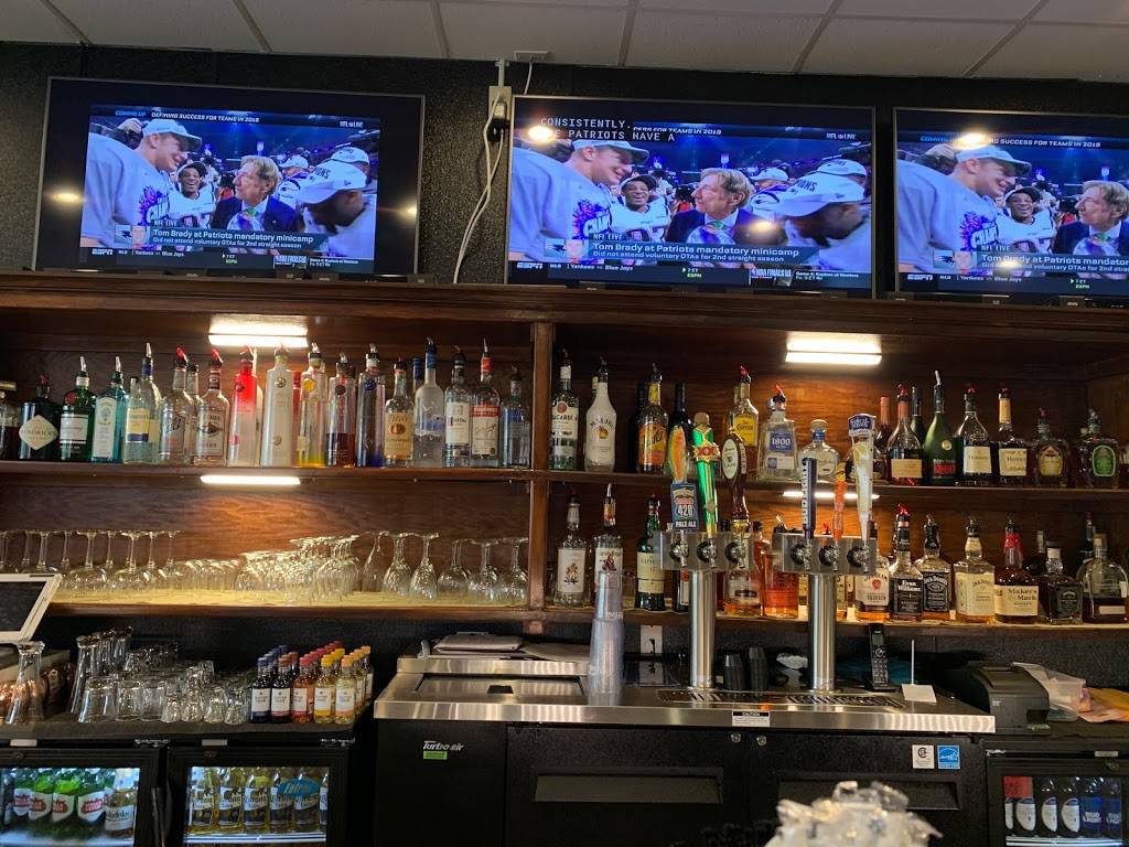 Rusty Crab Seafood Bar & Grill | restaurant | 8440 Dorchester Rd, Charleston, SC 29420, USA | 8438184245 OR +1 843-818-4245