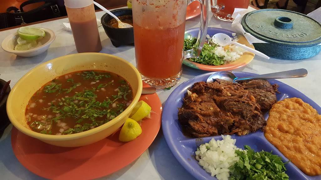 Birrieria De La Torre | restaurant | 6724 S Pulaski Rd, Chicago, IL 60629, USA | 7737676075 OR +1 773-767-6075