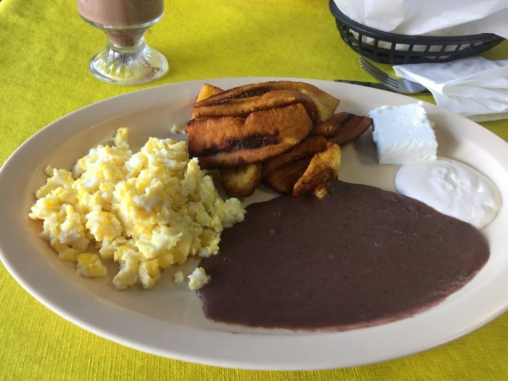 Restaurante El Tamarindo | restaurant | 7700 E Colfax Ave, Denver, CO 80220, USA | 3033205490 OR +1 303-320-5490