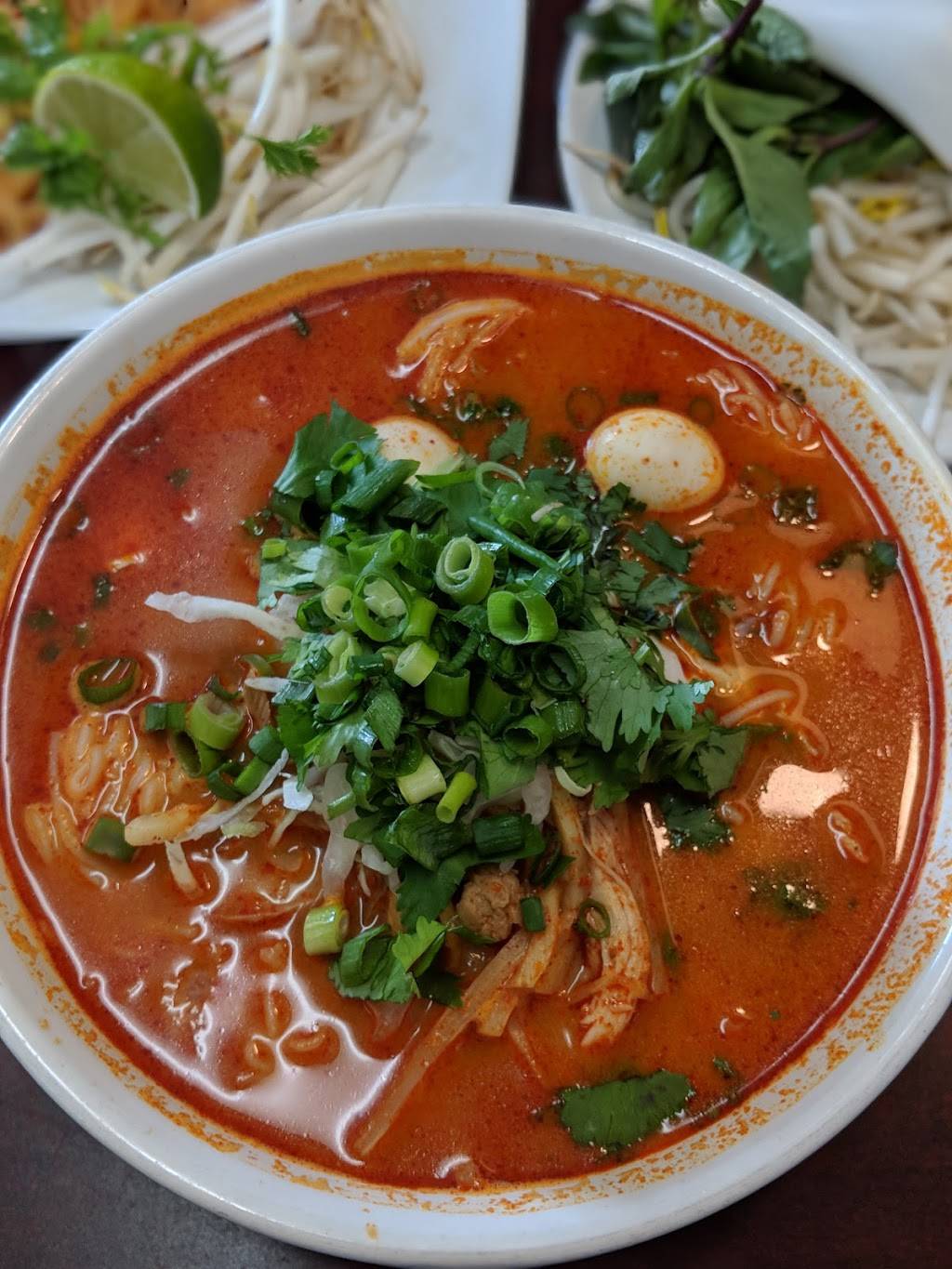 Plias Kitchen | restaurant | 1300 S Webster Ave, Green Bay, WI 54301, USA | 9204373303 OR +1 920-437-3303