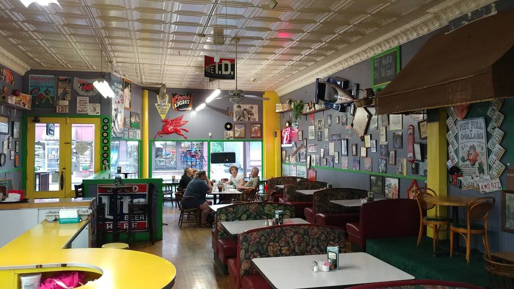 Nicks Village Pizza | restaurant | 62 S Main St, Utica, OH 43080, USA | 7408924468 OR +1 740-892-4468