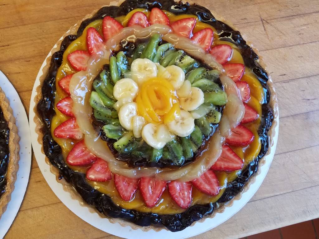 Harrys Continental Kitchens | restaurant | 525 St Judes Dr, Longboat Key, FL 34228, USA | 9413830777 OR +1 941-383-0777