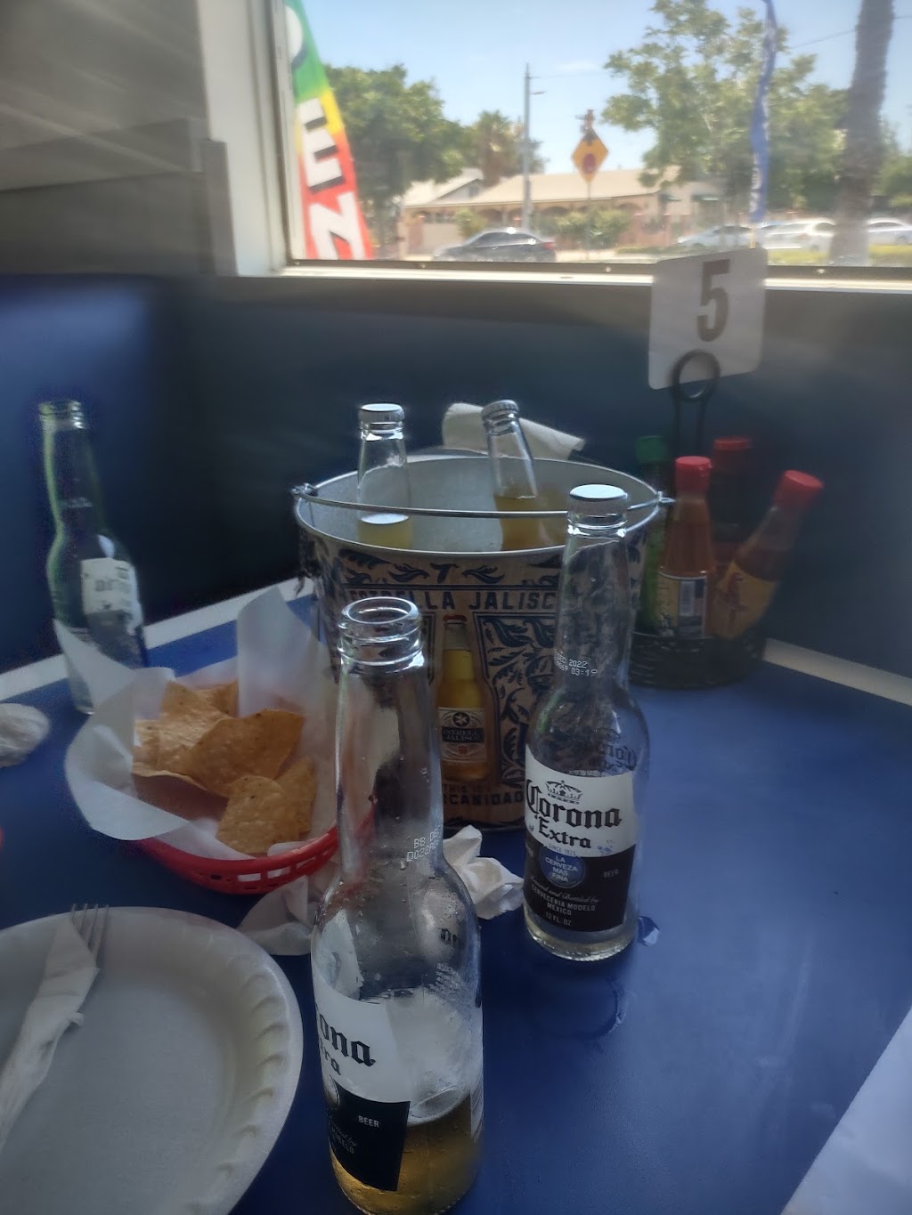 Mariscos El Calentano | restaurant | 502 S D St, Perris, CA 92570, USA | 9513490161 OR +1 951-349-0161